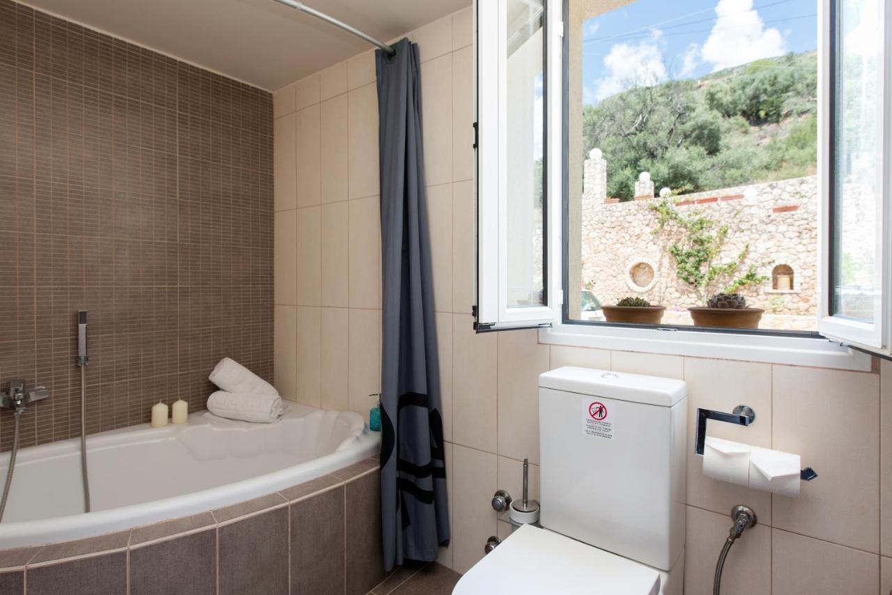 Terra Rossa By Konnect, Views To Ionian Sea Villa Spartylas Exteriör bild